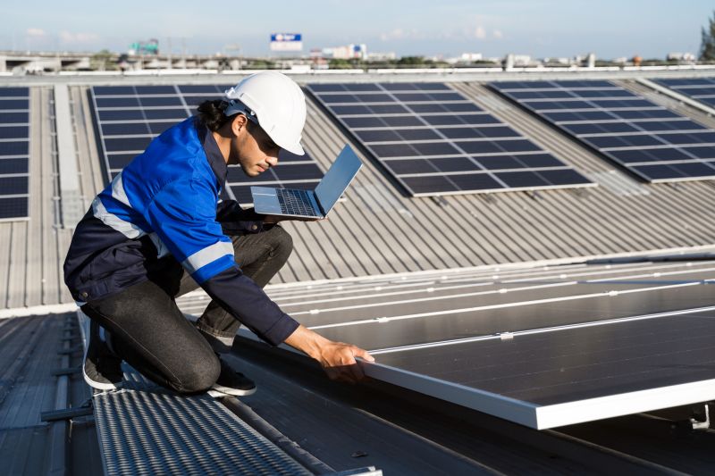Expert Solar Technicians